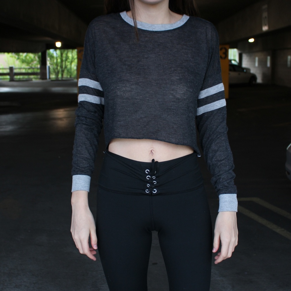 Cropped Thin Dark Grey Long Sleeve